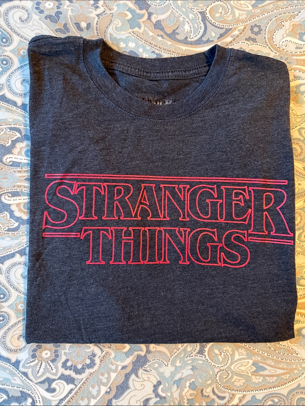 Netflix Stranger Things Short Sleeve Tee - Black and Red